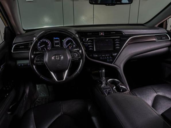 Toyota Camry VIII (XV70) с пробегом 2019 года, цена 2 449 000 рублей, 205233 км, седан, Автокод Объявления