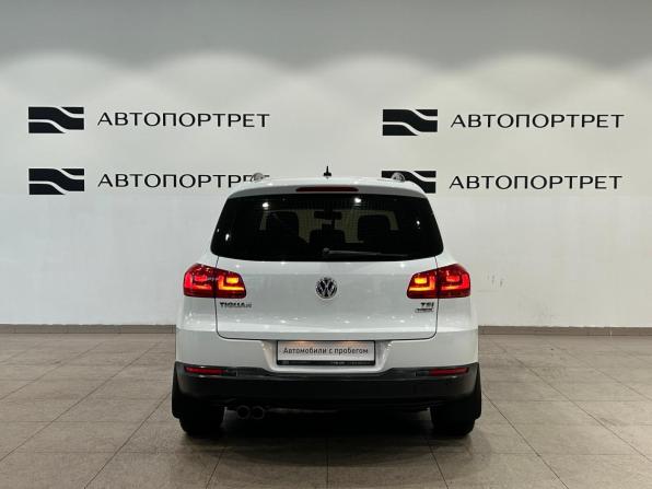 Volkswagen Tiguan I Рестайлинг с пробегом 2015 года, цена 1 009 000 рублей, 209081 км, внедорожник, Автокод Объявления