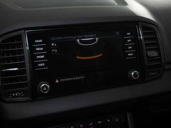 Skoda Karoq I с пробегом 2021 года, цена 2 492 000 рублей, 52665 км, внедорожник, Автокод Объявления