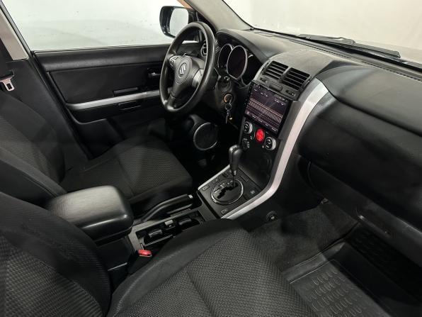 Suzuki Grand Vitara II Рестайлинг с пробегом 2010 года, цена 1 035 000 рублей, 221165 км, внедорожник, Автокод Объявления
