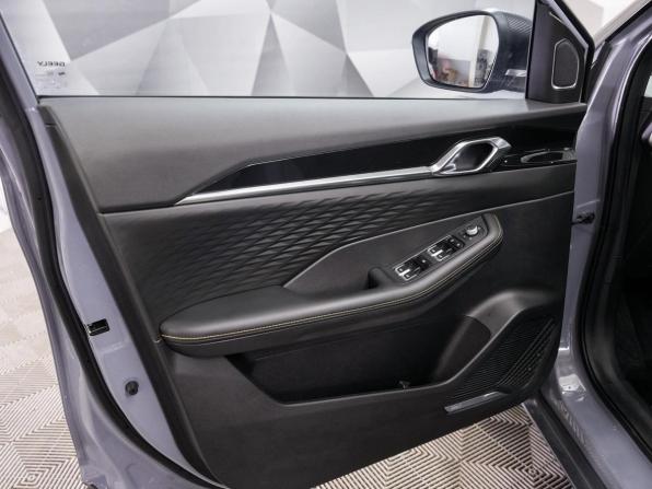 Geely Binyue I Рестайлинг 2 с пробегом 2025 года, цена 2 191 000 рублей, 35600 км, внедорожник, Автокод Объявления