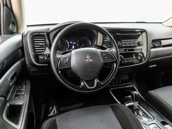 Mitsubishi Outlander III Рестайлинг 3 с пробегом 2019 года, цена 1 998 000 рублей, 150320 км, внедорожник, Автокод Объявления