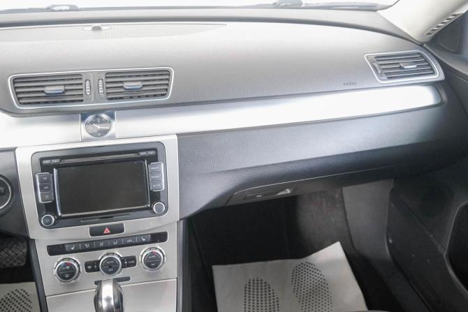 Volkswagen Passat B7 с пробегом 2013 года, цена 899 000 рублей, 326518 км, седан, Автокод Объявления