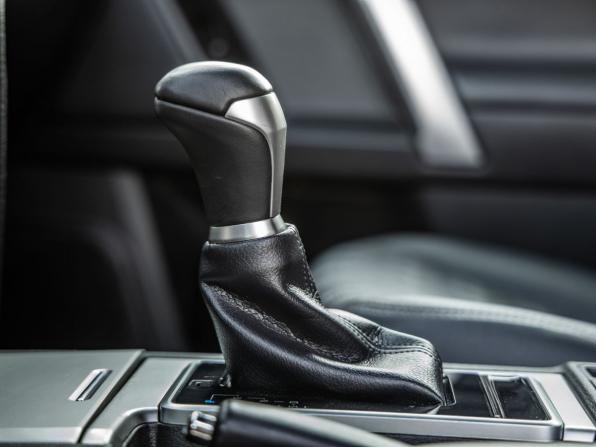 Toyota Land Cruiser Prado 150 Series Рестайлинг 2 с пробегом 2019 года, цена 4 498 000 рублей, 151033 км, внедорожник, Автокод Объявления