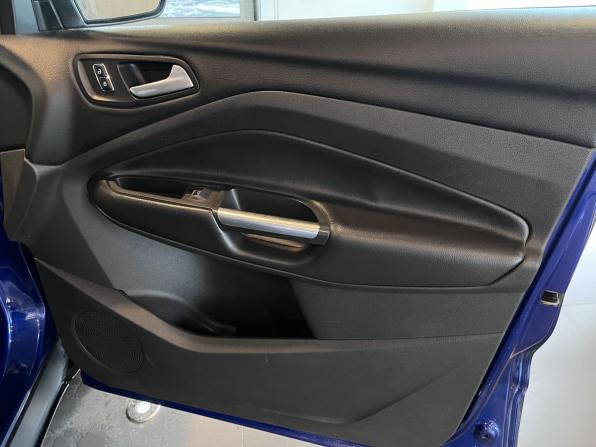 Ford Kuga II с пробегом 2014 года, цена 1 350 000 рублей, 196469 км, внедорожник, Автокод Объявления