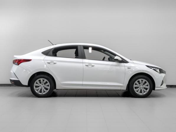 Hyundai Solaris II Рестайлинг с пробегом 2022 года, цена 1 610 000 рублей, 94855 км, седан, Автокод Объявления