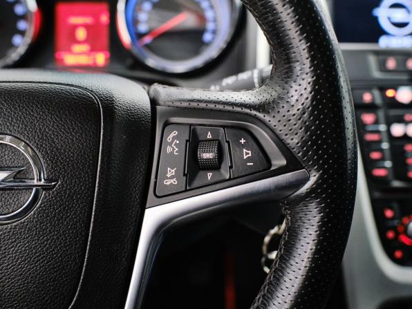Opel Astra J Рестайлинг с пробегом 2012 года, цена 835 000 рублей, 88245 км, хэтчбек, Автокод Объявления
