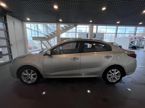 Kia Rio IV с пробегом 2020 года, цена 1 360 000 рублей, 98047 км, седан, Автокод Объявления