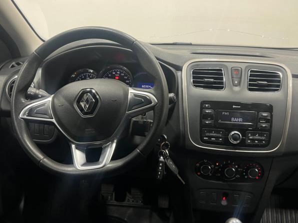 Renault Logan II с пробегом 2018 года, цена 859 000 рублей, 60000 км, седан, Автокод Объявления