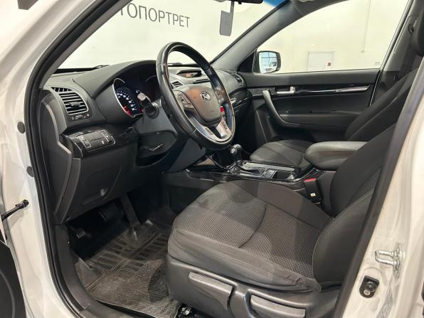 Kia Sorento II Рестайлинг с пробегом 2018 года, цена 1 799 000 рублей, 141867 км, внедорожник, Автокод Объявления