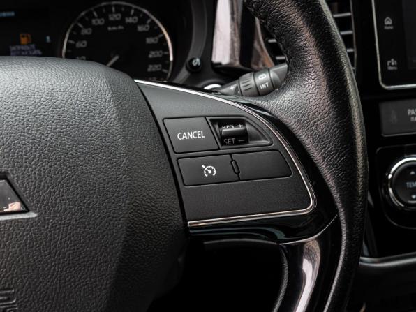 Mitsubishi Outlander III Рестайлинг 2 с пробегом 2018 года, цена 2 150 000 рублей, 116823 км, внедорожник, Автокод Объявления