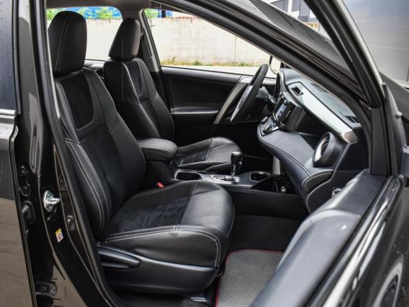 Toyota RAV4 IV (XA40) Рестайлинг с пробегом 2016 года, цена 2 190 000 рублей, 157501 км, внедорожник, Автокод Объявления