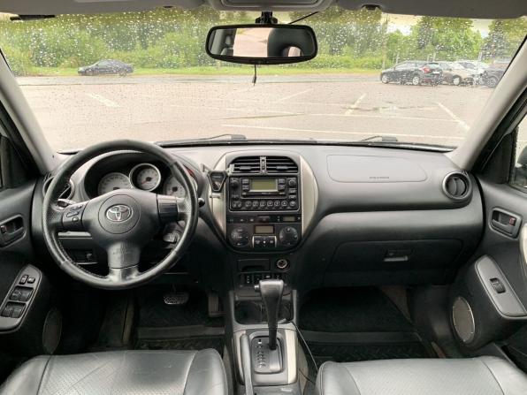 Toyota RAV4 II (XA20) Рестайлинг с пробегом 2003 года, цена 860 000 рублей, 261460 км, внедорожник, Автокод Объявления