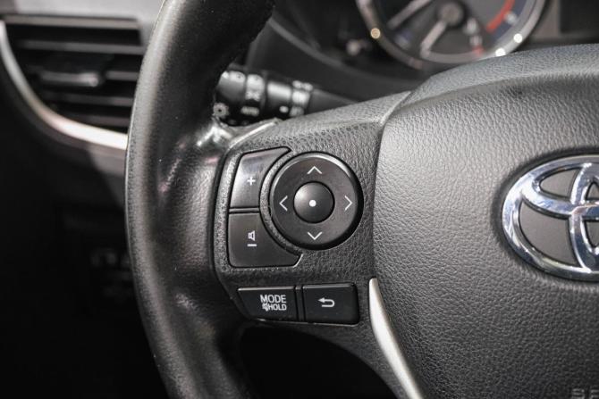 Toyota Corolla XI (E160 E170 E180) с пробегом 2013 года, цена 1 479 000 рублей, 157000 км, седан, Автокод Объявления