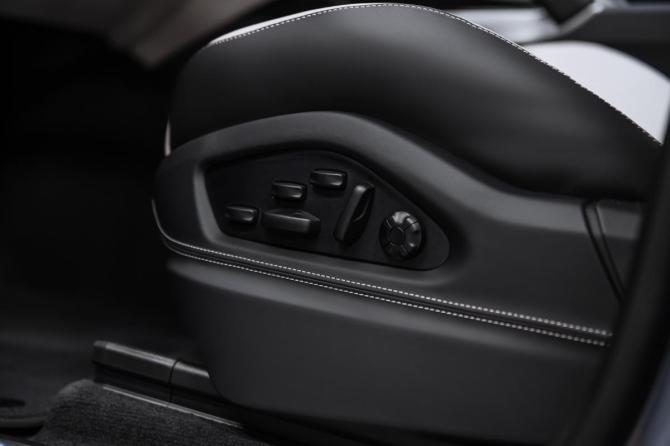 Новый Porsche Cayenne III Рестайлинг 2026 года, цена 18 200 000 рублей, внедорожник, Автокод Объявления