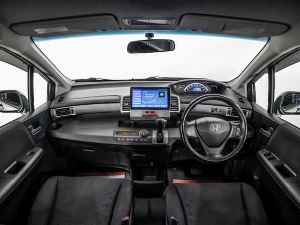 Honda Freed I Рестайлинг с пробегом 2011 года, цена 1 100 300 рублей, 159204 км, компактвэн, Автокод Объявления