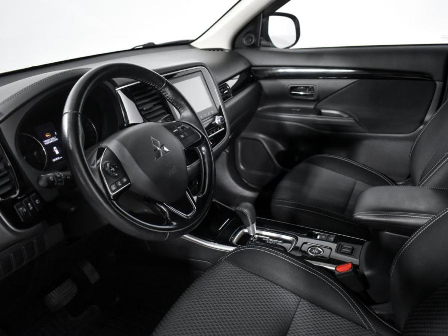 Mitsubishi Outlander III Рестайлинг 3 Санкт-Петербург  - изображение 9