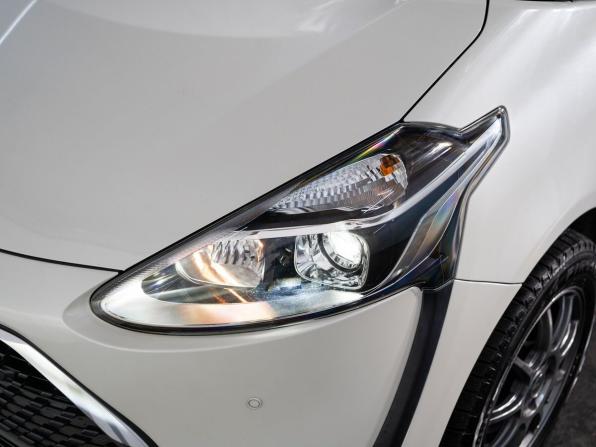 Toyota Sienta II Рестайлинг с пробегом 2021 года, цена 1 585 000 рублей, 45281 км, компактвэн, Автокод Объявления