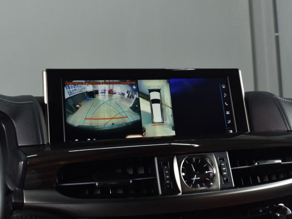 Lexus LX III Рестайлинг 2 с пробегом 2018 года, цена 8 549 995 рублей, 186670 км, внедорожник, Автокод Объявления