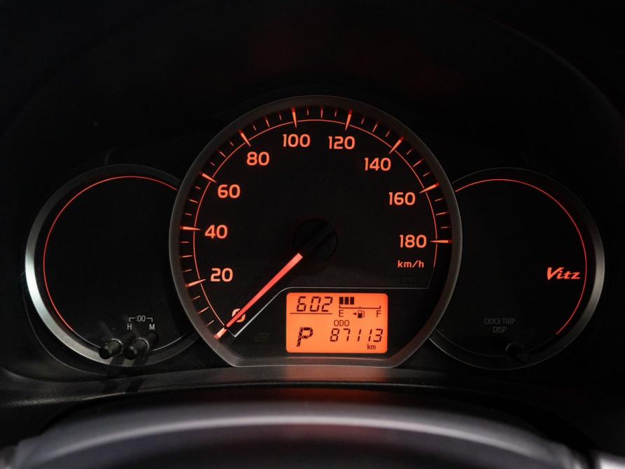 Toyota Vitz III (XP130) Чита  - изображение 11