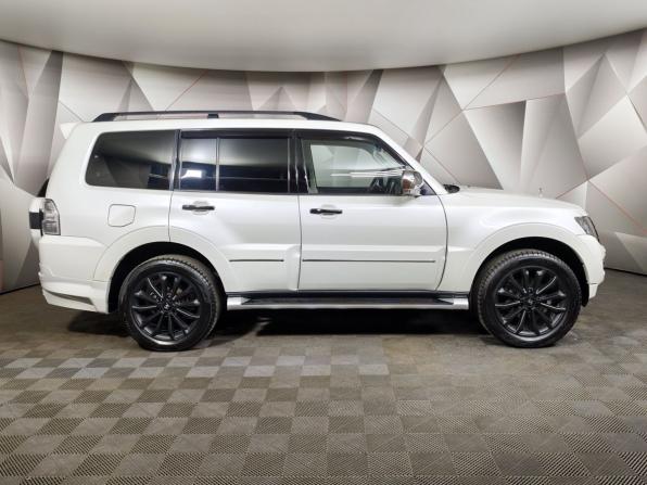 Mitsubishi Pajero IV Рестайлинг 2 с пробегом 2019 года, цена 3 599 000 рублей, 38328 км, внедорожник, Автокод Объявления