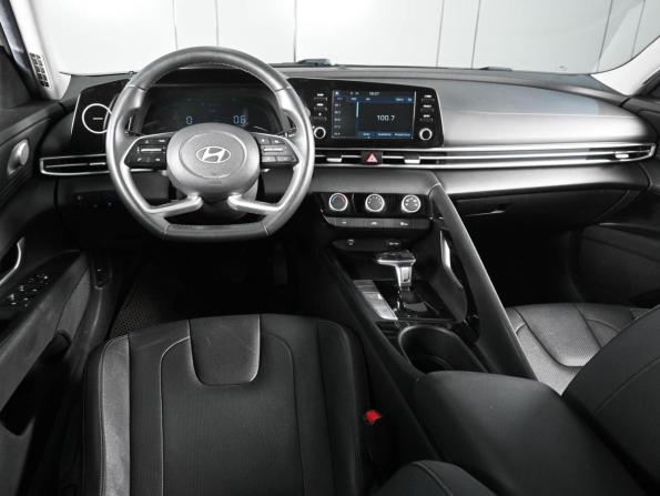 Hyundai Elantra VII (CN7) Рестайлинг с пробегом 2023 года, цена 2 149 000 рублей, 68661 км, седан, Автокод Объявления