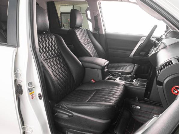 Toyota Land Cruiser Prado 150 Series Рестайлинг 1 с пробегом 2014 года, цена 3 179 000 рублей, 211776 км, внедорожник, Автокод Объявления
