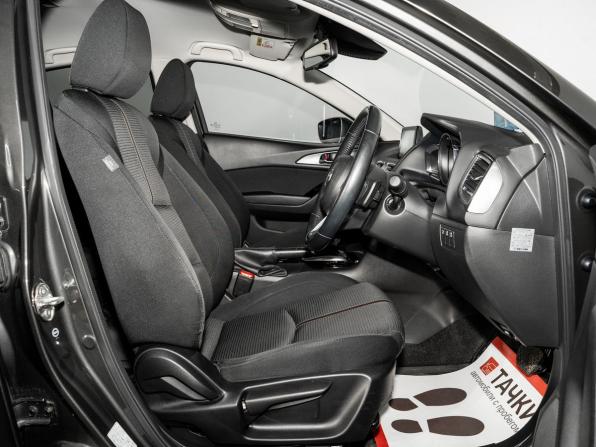 Mazda Axela III Рестайлинг с пробегом 2017 года, цена 1 370 000 рублей, 45690 км, хэтчбек, Автокод Объявления