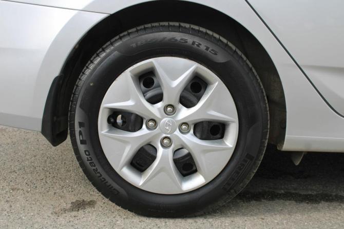 Hyundai Solaris I Рестайлинг с пробегом 2015 года, цена 990 000 рублей, 129000 км, седан, Автокод Объявления