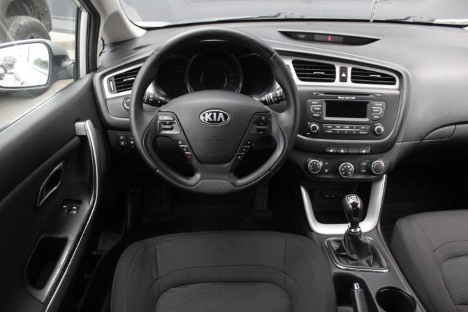 Kia Ceed II с пробегом 2013 года, цена 950 000 рублей, 192583 км, хэтчбек, Автокод Объявления