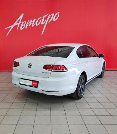 Volkswagen Passat B8 с пробегом 2016 года, цена 1 520 000 рублей, 180000 км, седан, Автокод Объявления