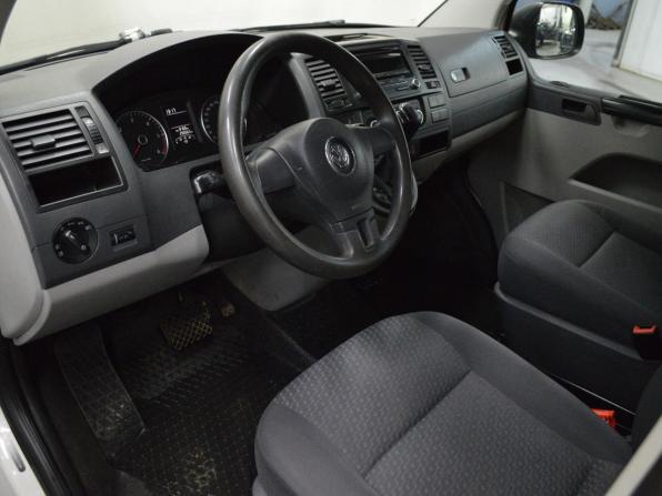 Volkswagen Caravelle T5 Рестайлинг с пробегом 2013 года, цена 1 600 000 рублей, 290642 км, минивэн, Автокод Объявления
