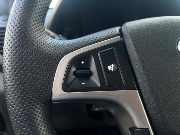 Hyundai Solaris I Рестайлинг с пробегом 2015 года, цена 840 000 рублей, 222697 км, хэтчбек, Автокод Объявления