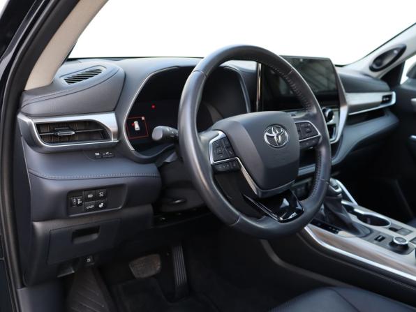 Toyota Highlander IV (XU70) с пробегом 2024 года, цена 4 450 000 рублей, 49754 км, внедорожник, Автокод Объявления
