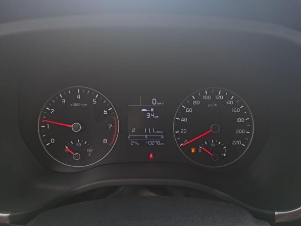 Kia Rio IV Рестайлинг с пробегом 2021 года, цена 1 565 000 рублей, 44000 км, седан, Автокод Объявления