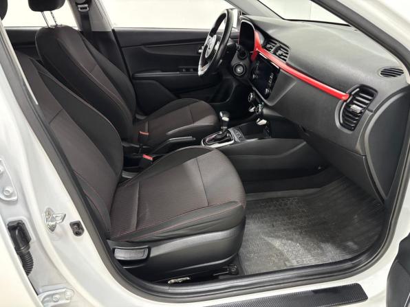 Kia Rio IV Рестайлинг с пробегом 2021 года, цена 1 720 000 рублей, 97699 км, хэтчбек, Автокод Объявления