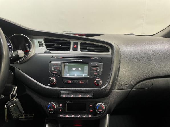 Kia Ceed II с пробегом 2014 года, цена 1 099 000 рублей, 156574 км, хэтчбек, Автокод Объявления