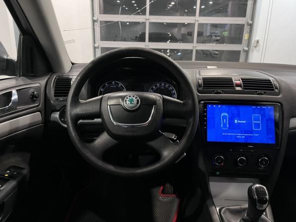 Skoda Octavia II (A5) Рестайлинг с пробегом 2013 года, цена 730 000 рублей, 266458 км, лифтбек, Автокод Объявления