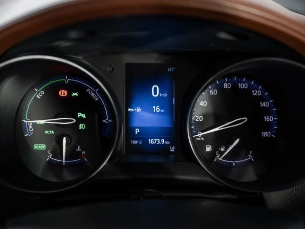 Toyota C-HR I с пробегом 2019 года, цена 1 845 500 рублей, 104200 км, внедорожник, Автокод Объявления