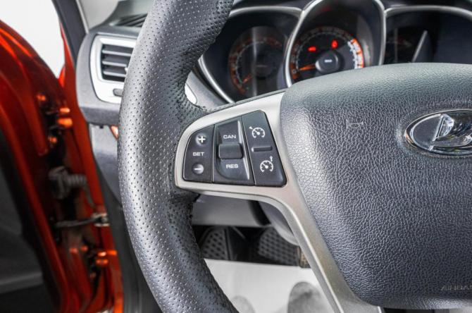 Lada (ВАЗ) Vesta I с пробегом 2019 года, цена 899 000 рублей, 125000 км, седан, Автокод Объявления