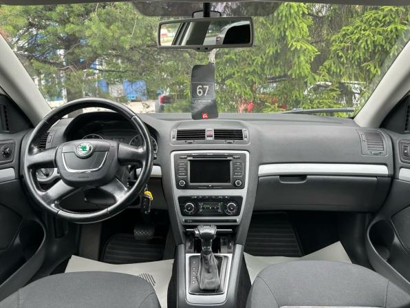 Skoda Octavia II (A5) Рестайлинг с пробегом 2012 года, цена 570 000 рублей, 220997 км, лифтбек, Автокод Объявления