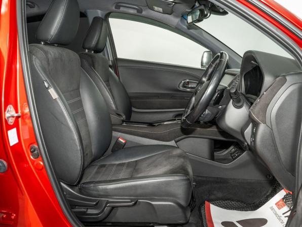Honda Vezel I с пробегом 2017 года, цена 1 740 000 рублей, 70188 км, внедорожник, Автокод Объявления