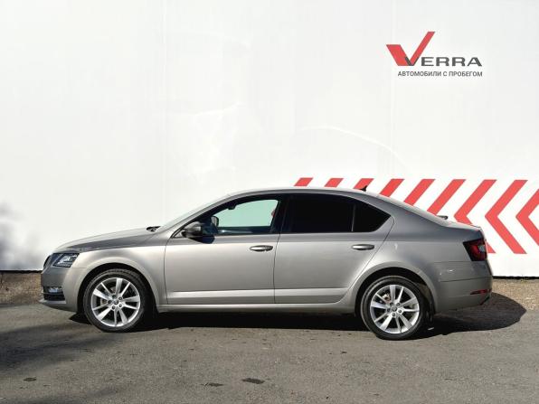 Skoda Octavia III (A7) Рестайлинг с пробегом 2019 года, цена 1 630 000 рублей, 176683 км, лифтбек, Автокод Объявления