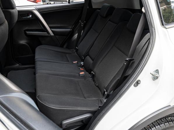 Toyota RAV4 IV (XA40) Рестайлинг с пробегом 2015 года, цена 2 380 000 рублей, 91788 км, внедорожник, Автокод Объявления
