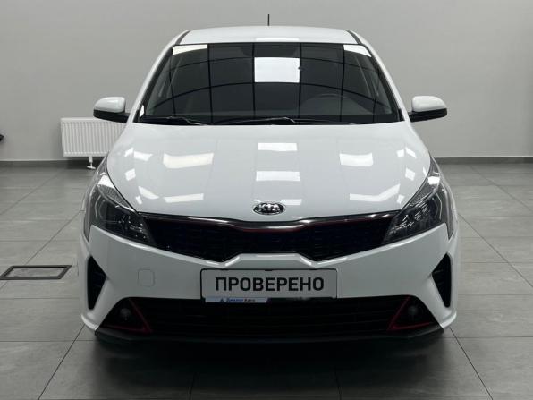 Kia Rio IV Рестайлинг с пробегом 2020 года, цена 1 560 000 рублей, 81064 км, седан, Автокод Объявления