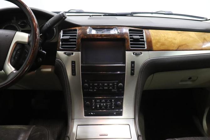 Cadillac Escalade III с пробегом 2012 года, цена 1 458 000 рублей, 284175 км, внедорожник, Автокод Объявления