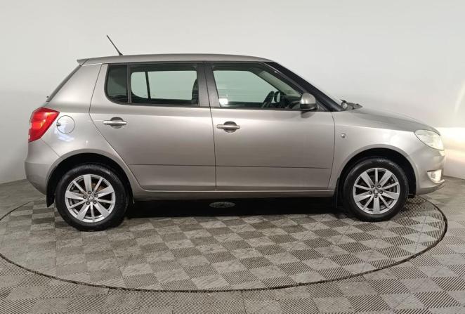 Skoda Fabia II Рестайлинг с пробегом 2013 года, цена 680 000 рублей, 174179 км, хэтчбек, Автокод Объявления