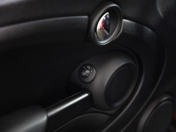 Mini Hatch II (R56) Рестайлинг с пробегом 2012 года, цена 899 000 рублей, 148918 км, хэтчбек, Автокод Объявления