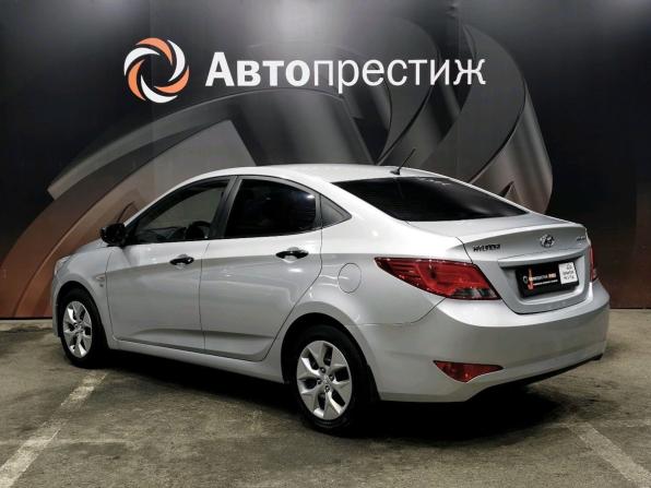 Hyundai Solaris I Рестайлинг с пробегом 2015 года, цена 795 000 рублей, 335187 км, седан, Автокод Объявления