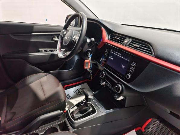 Kia Rio IV Рестайлинг с пробегом 2022 года, цена 1 812 500 рублей, 38314 км, седан, Автокод Объявления